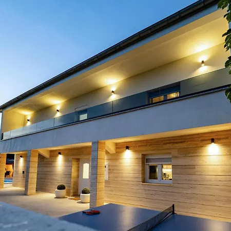 Gorgeous In With Wifi Holiday home Nadin