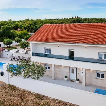 Gorgeous In With Wifi