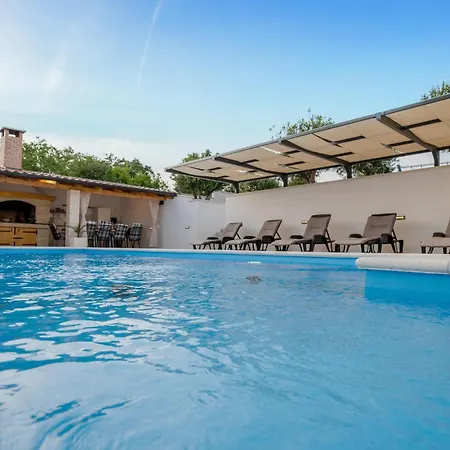 Gorgeous In With Wifi * Nadin